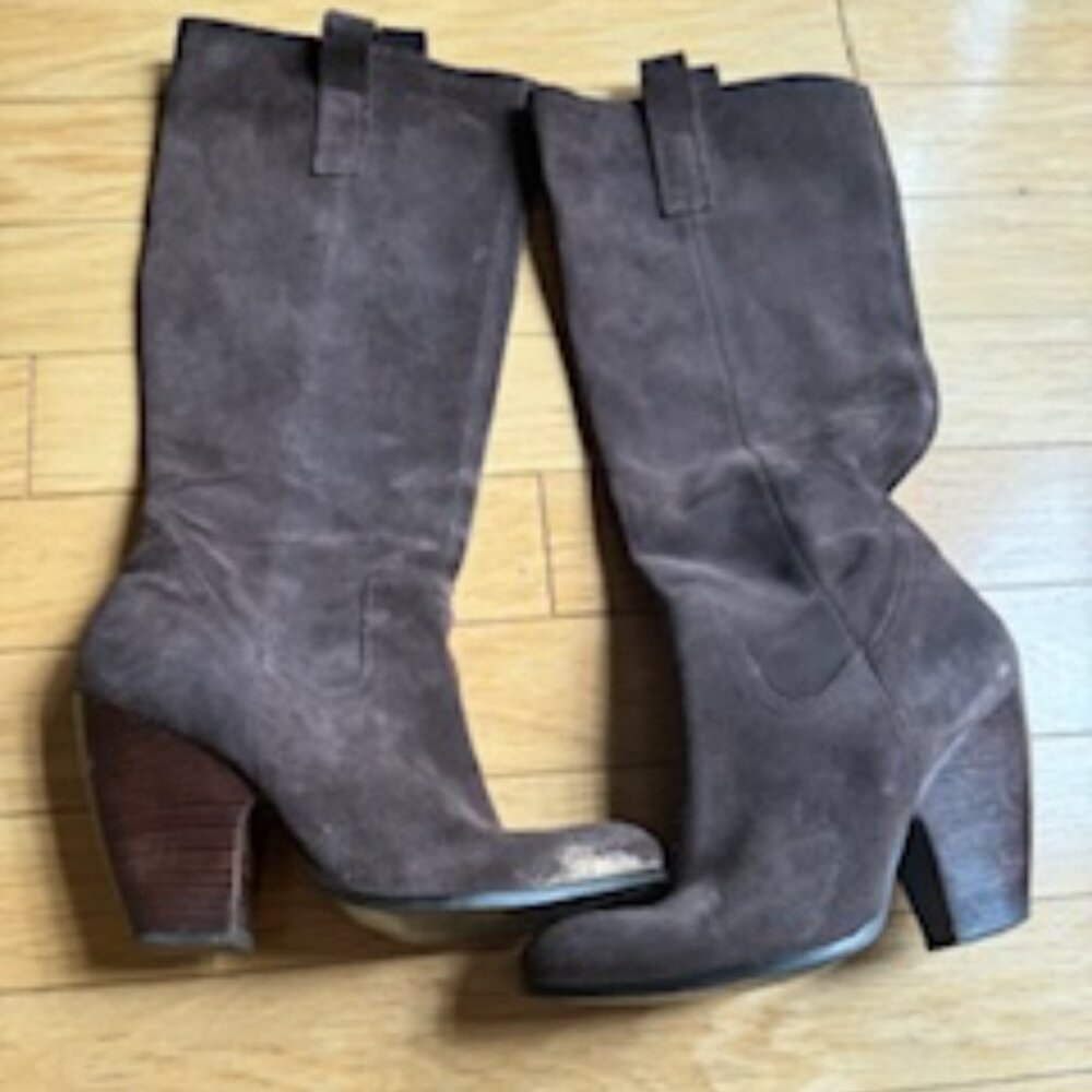 Carlos Santana suede boot size 9